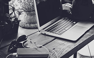 开云赛后复盘提到的欧冠的关键在于，连续进攻未果之后节奏被突然拉快又打断